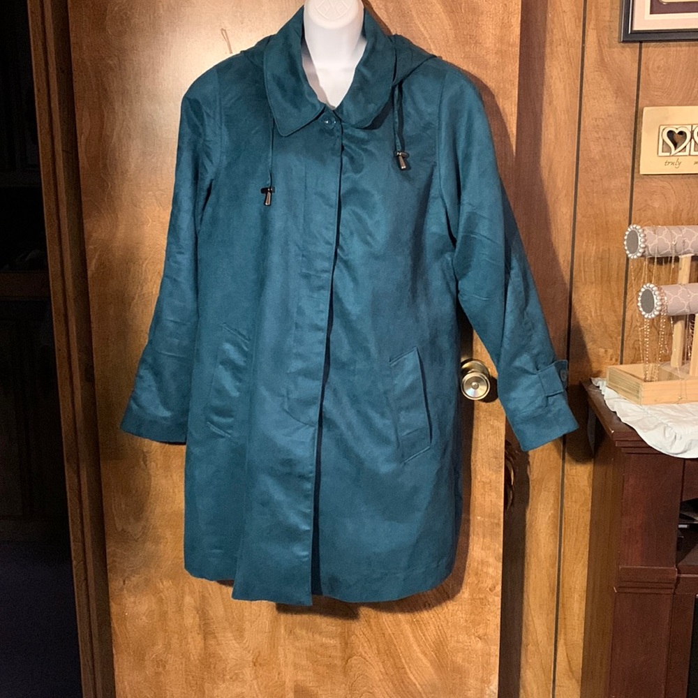 NWT Dark Teal Raincoat 🔥